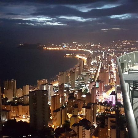 Deluxe Penthouse On The 42Nd Floor With Amazing Sea Views Apartment Бенидорм Екстериор снимка