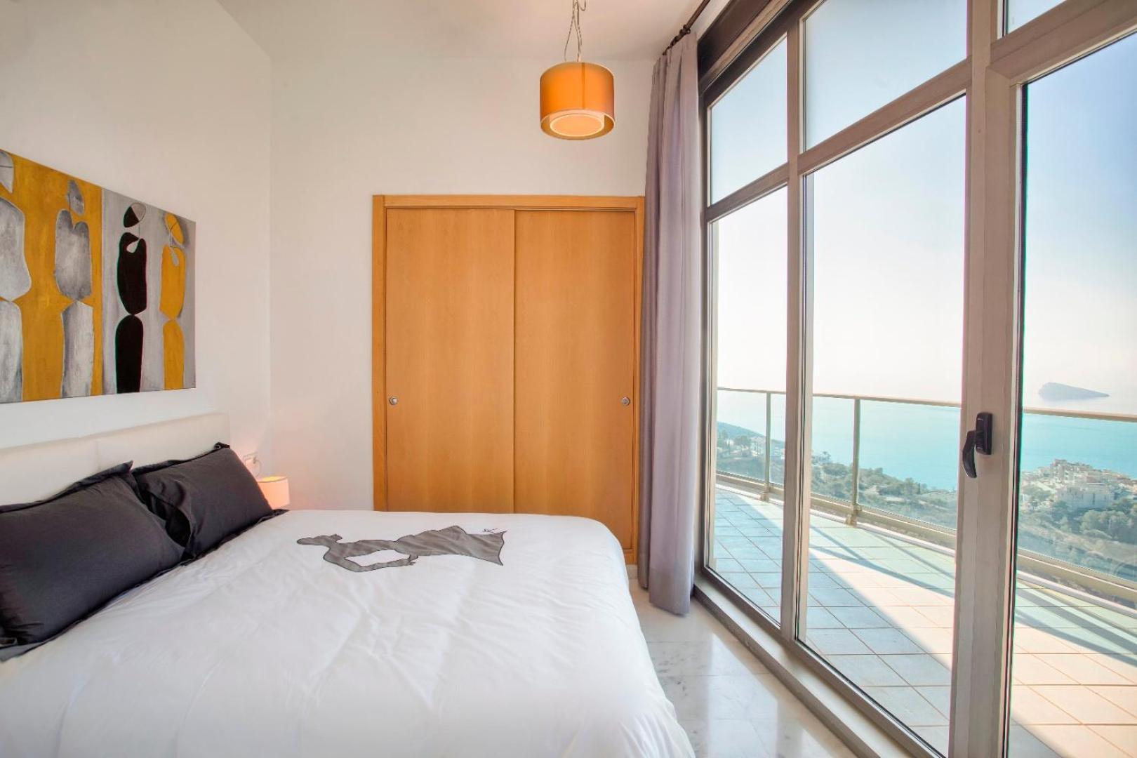 Deluxe Penthouse On The 42Nd Floor With Amazing Sea Views Apartment Бенидорм Екстериор снимка