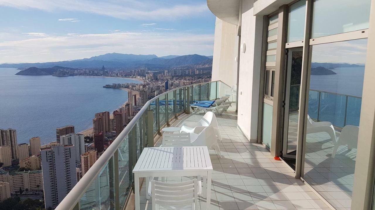 Deluxe Penthouse On The 42Nd Floor With Amazing Sea Views Apartment Бенидорм Екстериор снимка